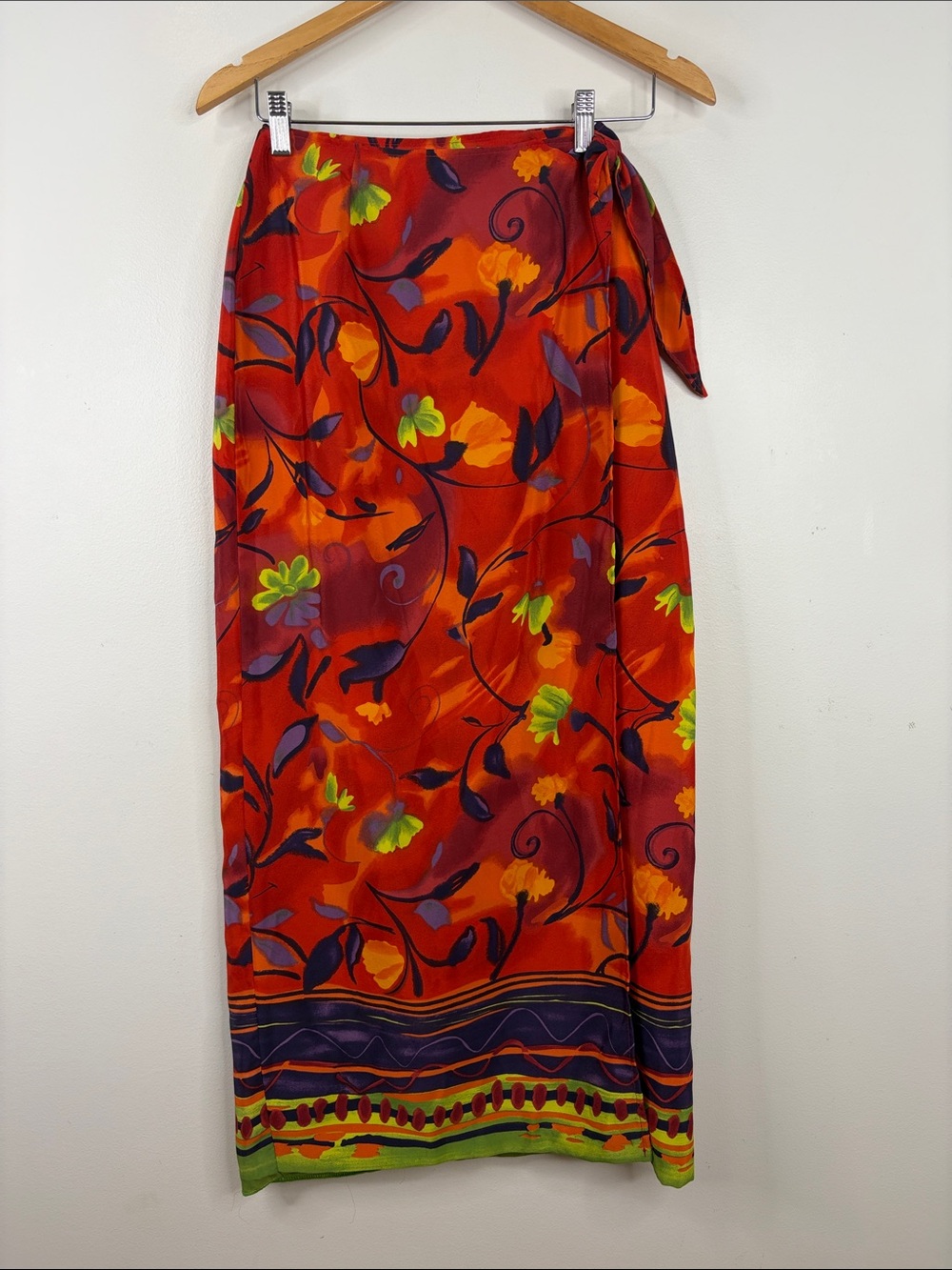 Vintage Sarong Skirt Womens Small Red Orange Green Floral Long Maxi Resortwear